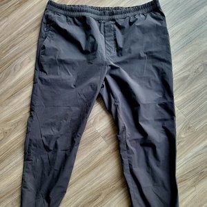 2 Pairs of Banana Republic Motion Tech Hybrid Pant XL